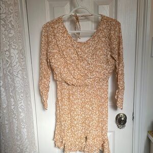 Sage Women's Mini Dress in Floral Tan size medium